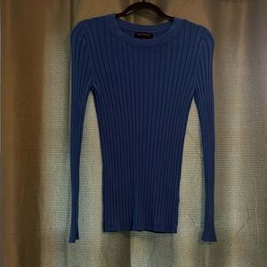 Thin ribbed wool top